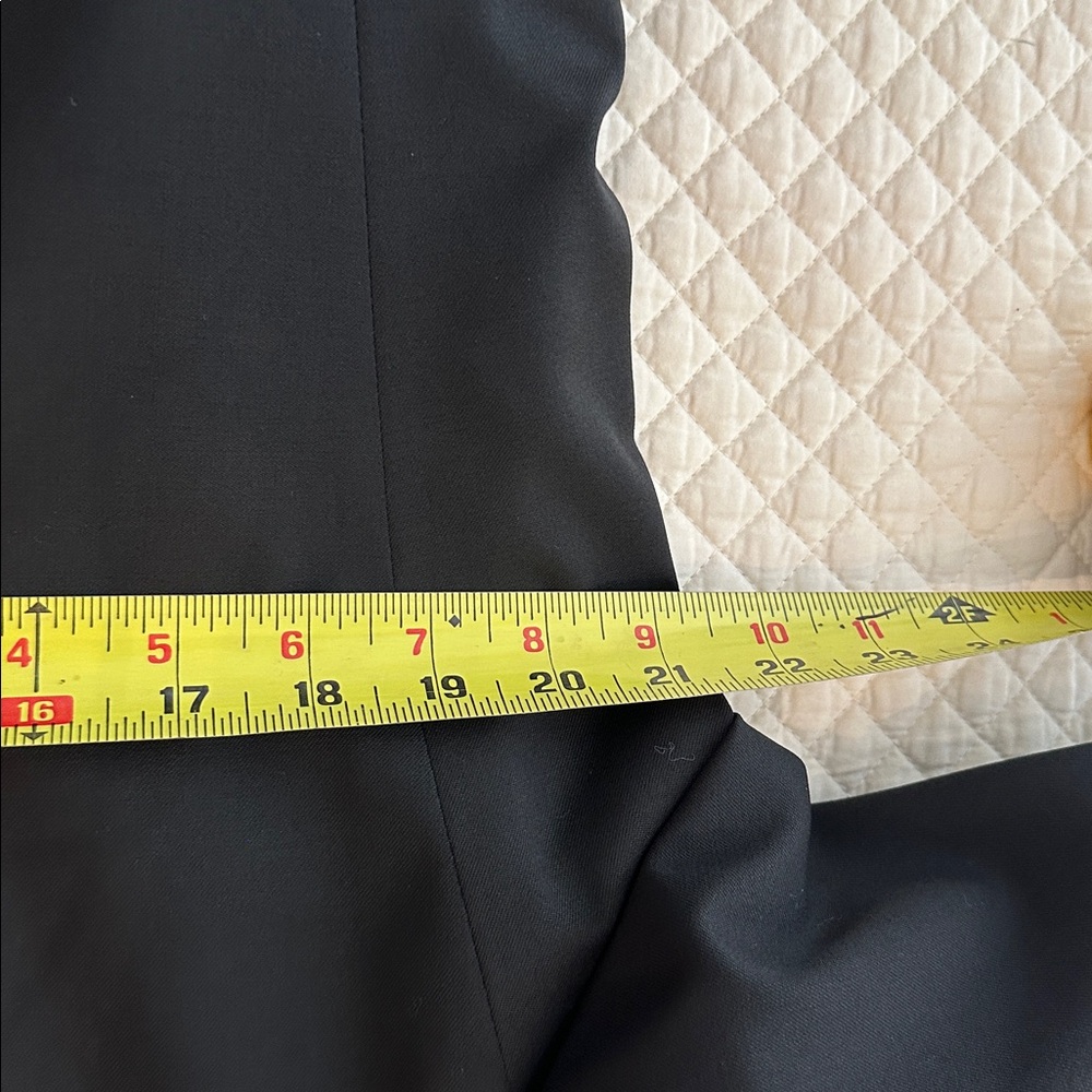 Hugo Boss Tuxedo like new. 3 button 42S
3 pcs: jacket,vest & pants. Worn once - Picture 15 of 16